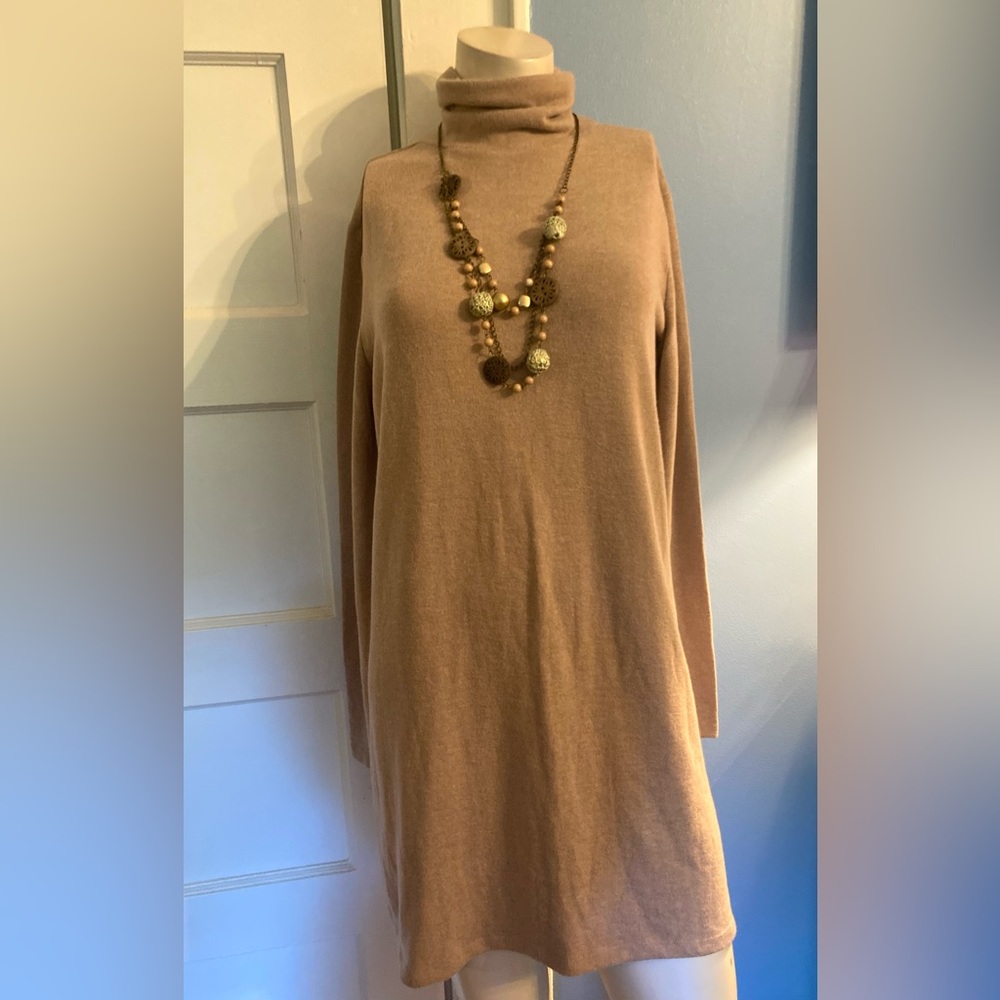 Beige Zara Oversized Sweater, Size Medium + Necklace